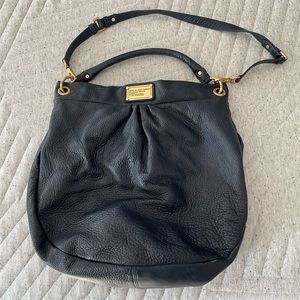 Marc Jacobs crossbody bag in navy leather.